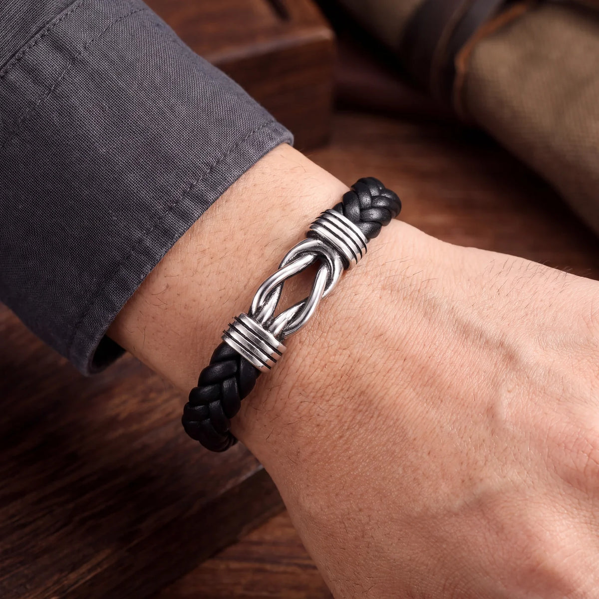 Men's Personalized Black Leather Knot Bracelet