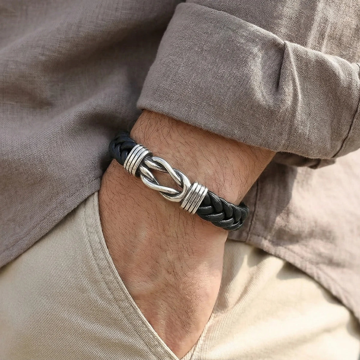 Men's Personalized Black Leather Knot Bracelet